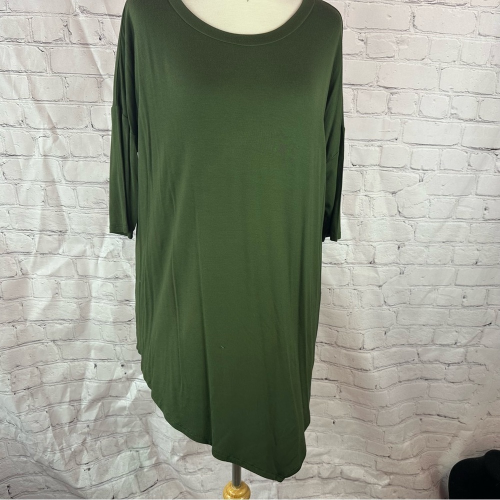 NWT annabelle boutique olive green Oversized asymmetric hem Tunic Top womens